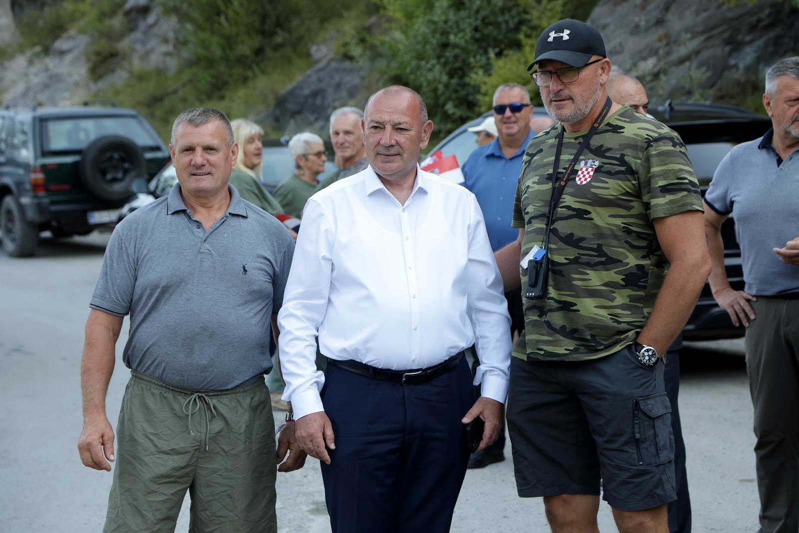 Vlada diže mirovine branitelja. Medved objavio detalje