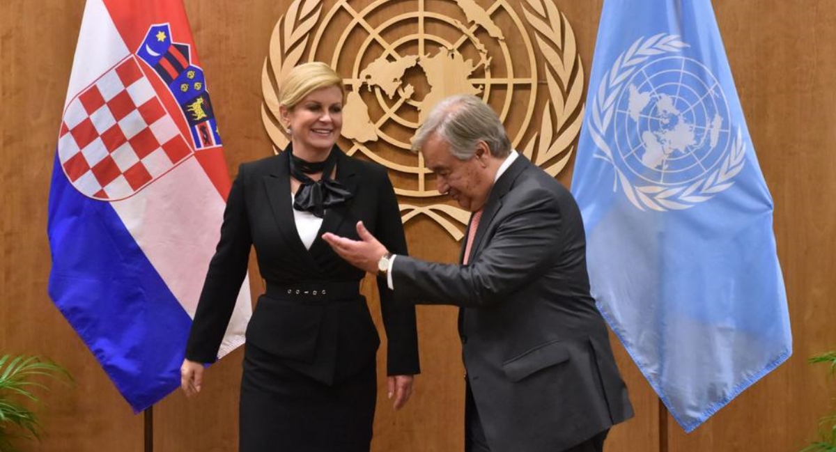 Kolinda pokazala uzak struk u haljini Snježane Mehun
