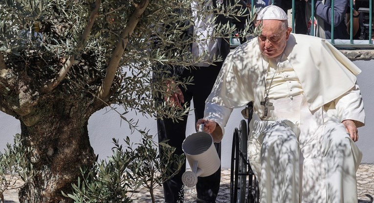 Papa Franjo: Situacija s klimatskim promjenama je dramatična