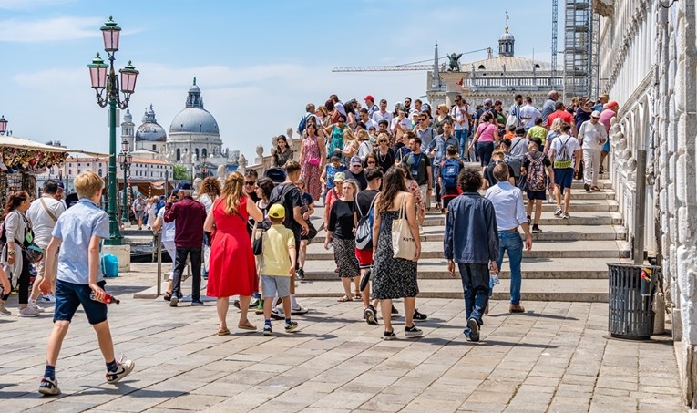 Venecija od sutra uvodi novo strogo pravilo za turiste