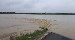 VIDEO Ovako se pokušava zaustaviti poplava