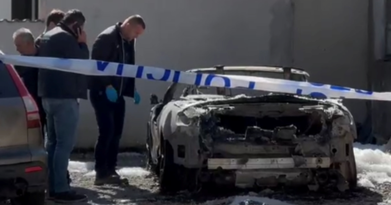 U Zagrebu izgorio skupocjeni BMW