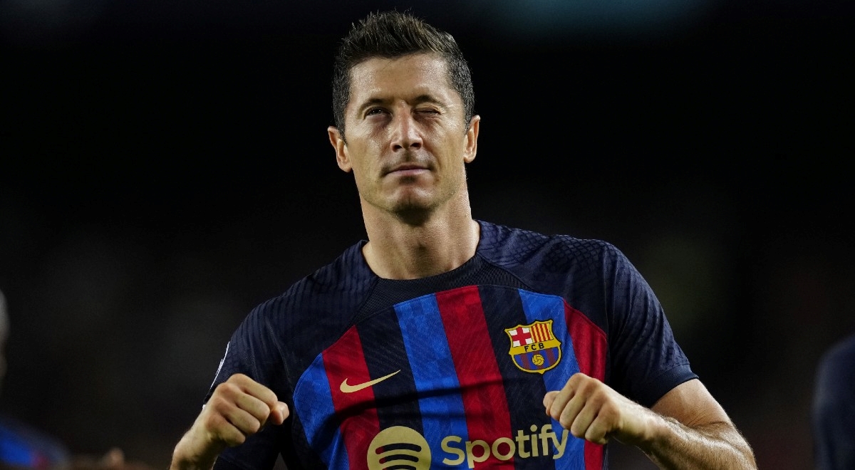 Lewandowski debitirao za Barcelonu u Ligi prvaka. Zabio je hat-trick