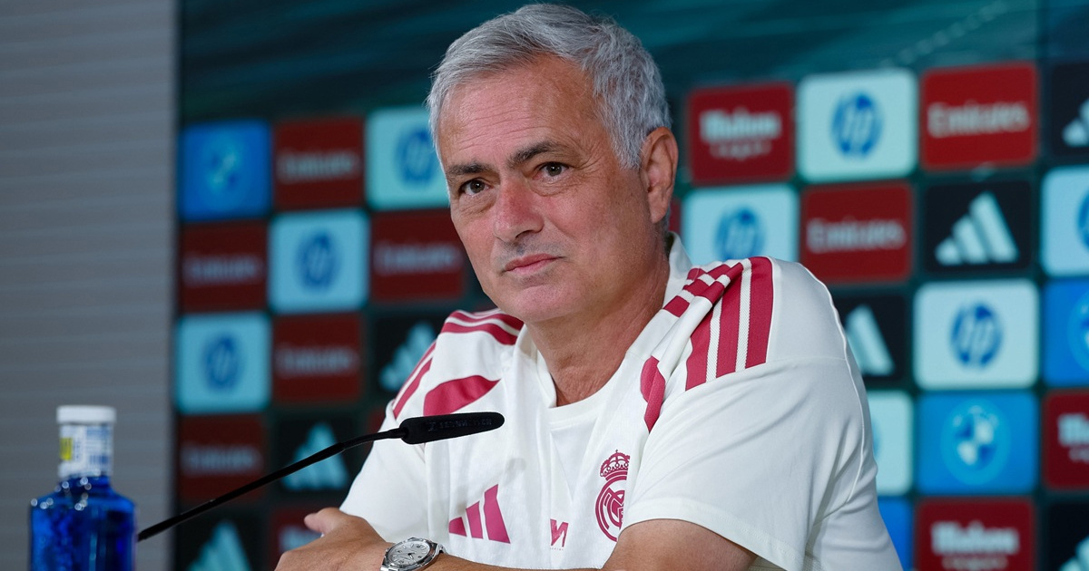 Mourinho se naljutio na pitanje novinara: "Koga si ti zvao? Mamu, tatu, djevojku?"