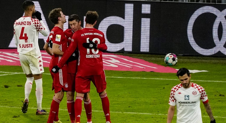Mainz je u Münchenu nakon 45 minuta imao 2:0, a onda su se Bayern i Lewa naljutili