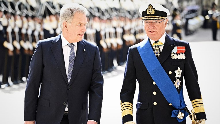 Švedska želi ući u NATO zajedno s Finskom, kaže švedski kralj