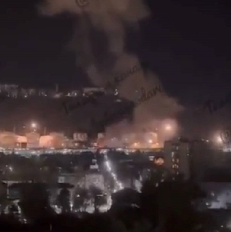 Ukrajinci dronovima napali najveću rusku rafineriju na Crnom moru, pogledajte snimke