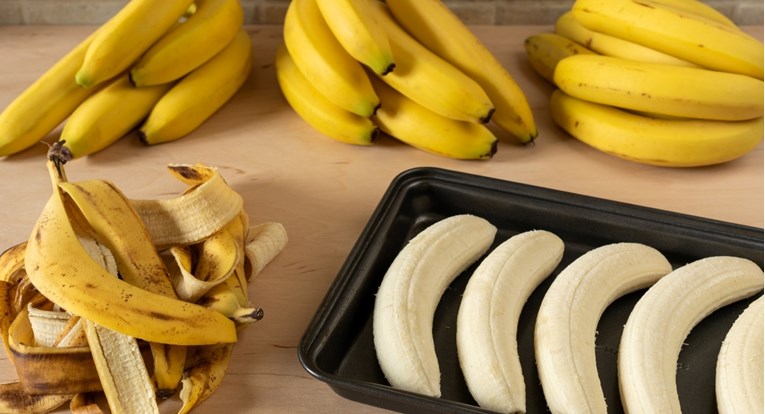 Zero waste lekcija: Nemojte bacati kore od banane, ovako ih iskoristite