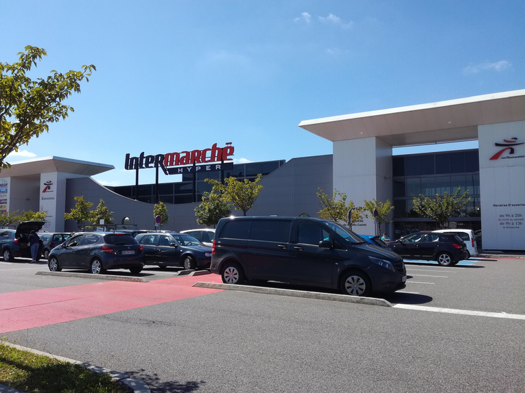 Hakeri napali frižidere u supermarketima u Francuskoj. Hrana se bacala