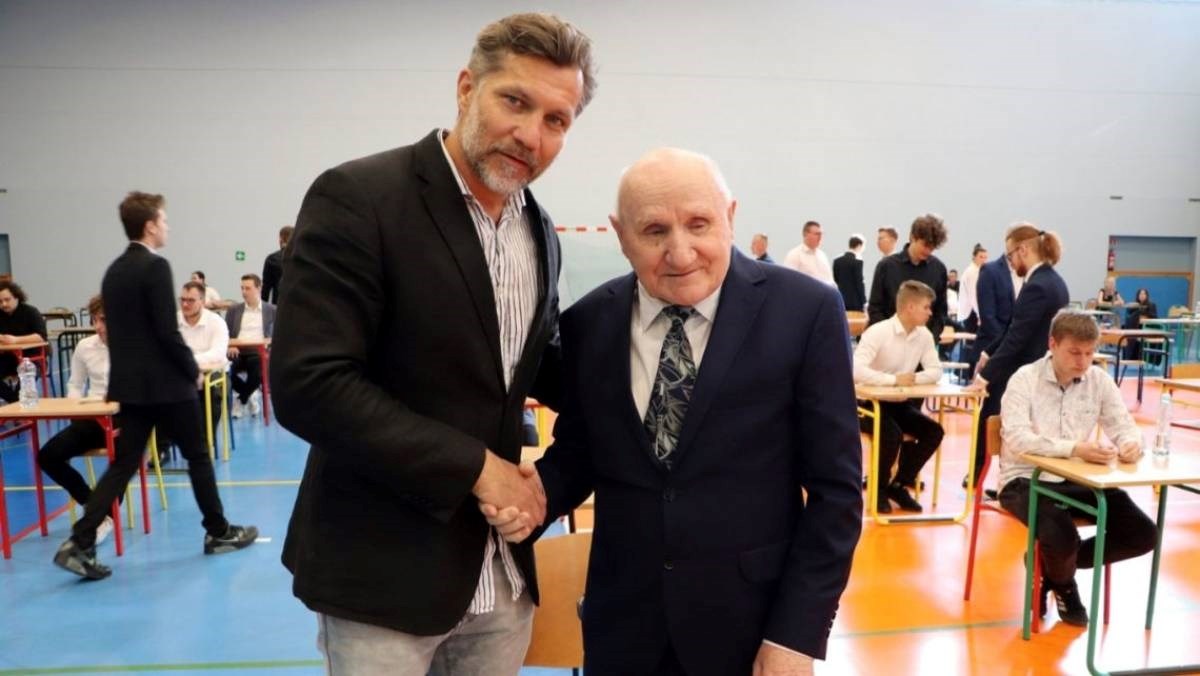 Najstariji učenik (85) u Poljskoj opet pao maturu: "Nema veze, bar je unuk prošao"