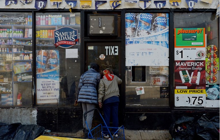 Amerikanci masovno kradu hranu po trgovinama