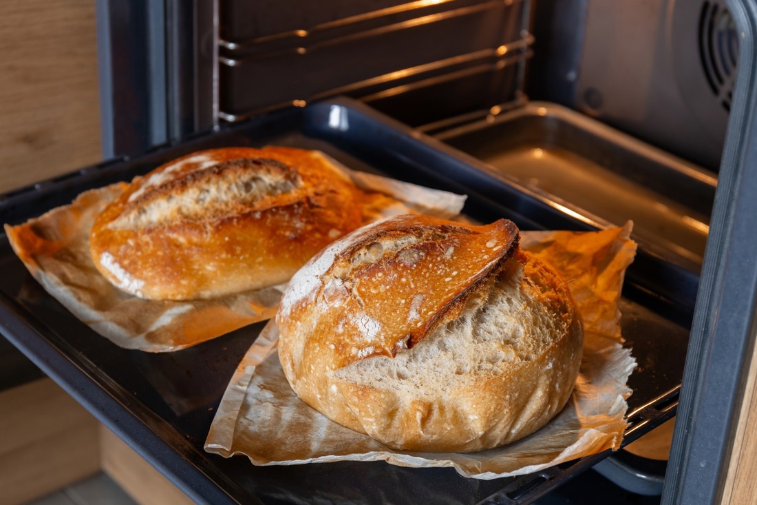 Zašto je svježe pečeni kruh ukusniji nego hladan? Nekoliko je razloga