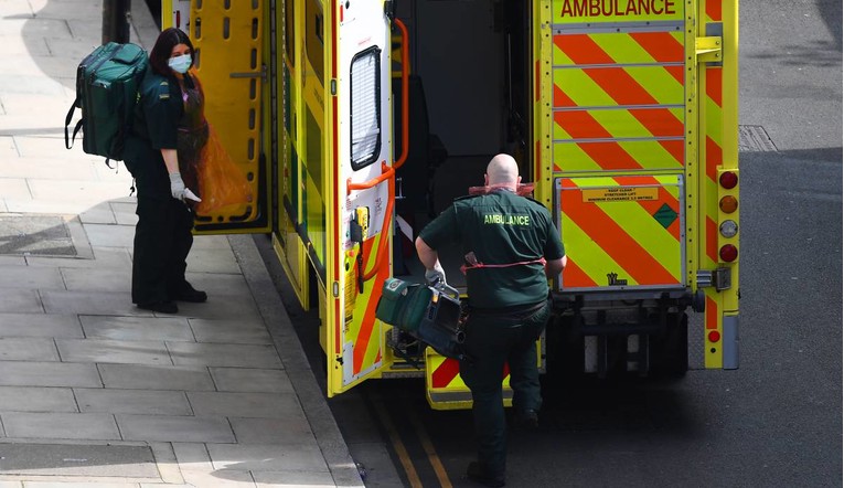 U Britaniji i danas puno žrtava koronavirusa, sveukupno do sada umrlo 12.000 ljudi