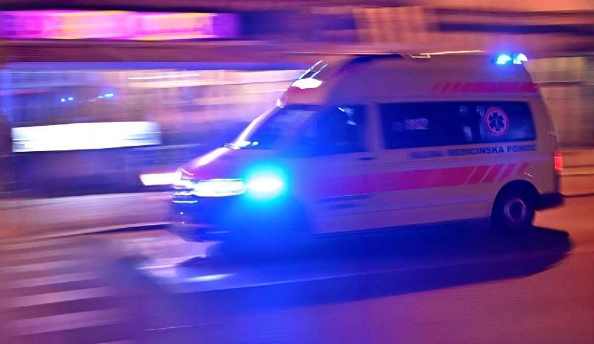 Učitelj u Sloveniji učenika tri puta kemijskom ubo u vrat