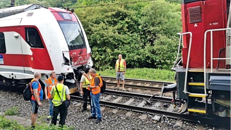U željezničkoj nesreći u Slovačkoj ozlijeđene 74 osobe
