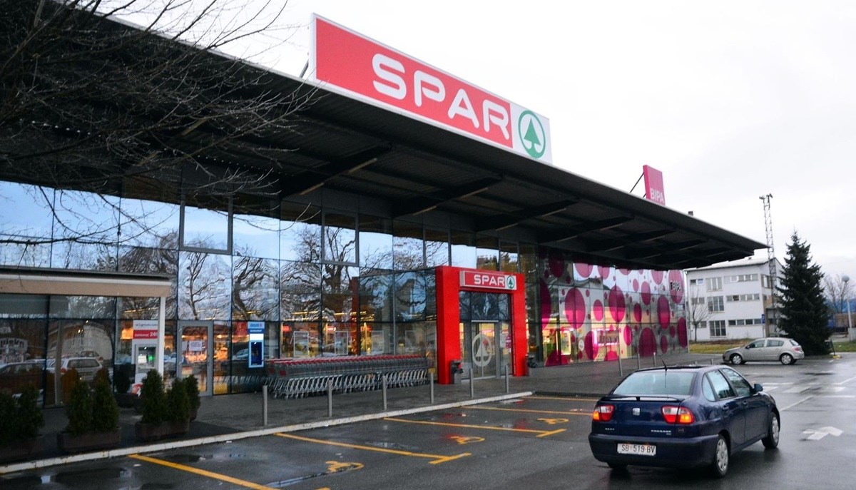 Spar kažnjen sa 173.000 eura jer je 2018. prejeftino prodavao brašno