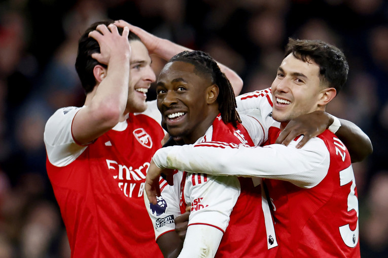 VIDEO Arsenal ponovno na vrhu Premier lige. Zvijezda donijela pobjedu golčinom