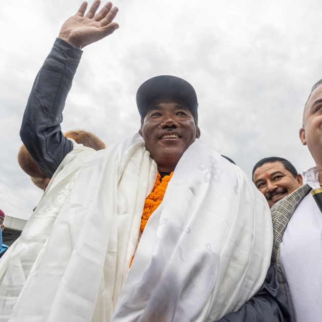 Nepalac Kami Rita po 30. put se popeo na vrh Everesta, oborio svjetski rekord