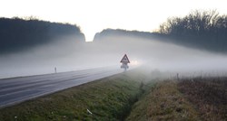 Ceste su mjestimice vlažne i skliske, ima i magle