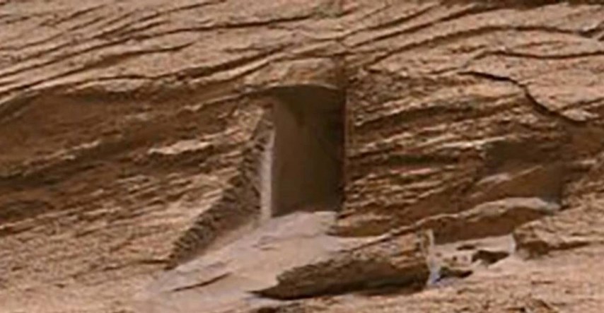 FOTO Na Marsu snimljeno nešto što nalikuje "vanzemaljskim" vratima