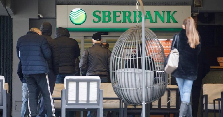 U Sloveniji zatvorene poslovnice Sberbanke, dnevne isplate ograničene