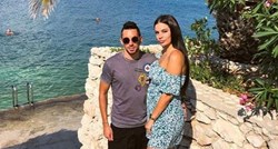Seksi Mađarica fotkom u bikiniju objavila da čeka bebu s Hajdukovim nogometašem