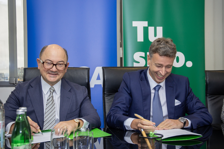 OTP banka mijenja više od pola milijuna kartica. Dogovorila suradnju s ...