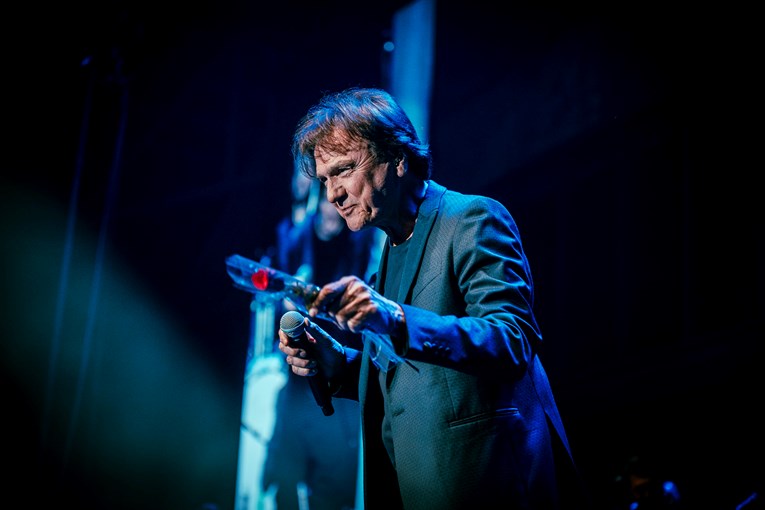 Zdravko Čolić najavio koncert u Slavoniji