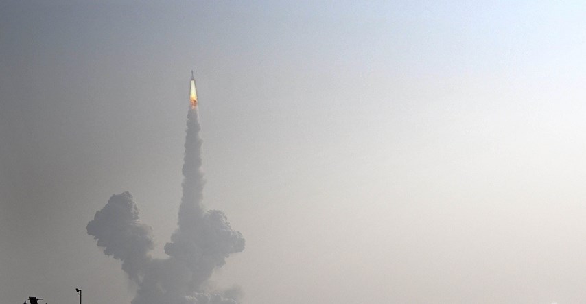 Japan lansirao rakete sa satelitom, snimat će Sjevernu Koreju
