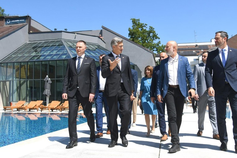 Plenković: A da kao test ukinemo mjere za gorivo? Što ćemo onda? Što ćemo onda?