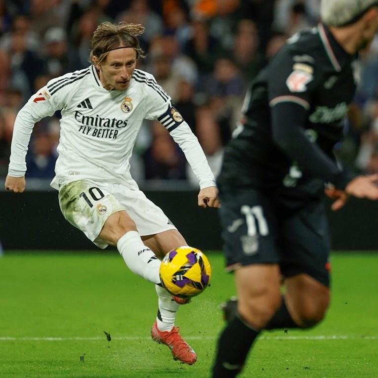 Španjolci: Modrićev odlazak iz Reala bio bi neshvatljiv