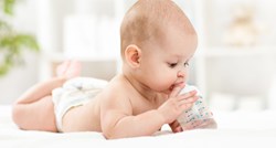 Stručnjaci upozoravaju da male bebe ne bi smjele piti vodu jer to može biti fatalno