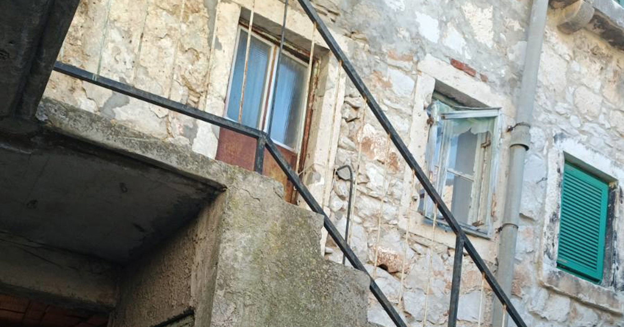 Na najmanjem naseljenom otoku na Jadranu prodaje se kamena kuća. Cijena? 60.000 €