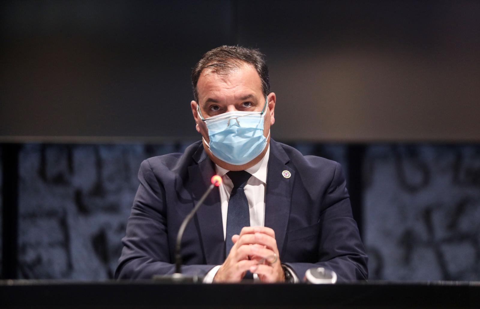 Beroš: Imamo blagi pad broja novozaraženih, ali nema opuštanja