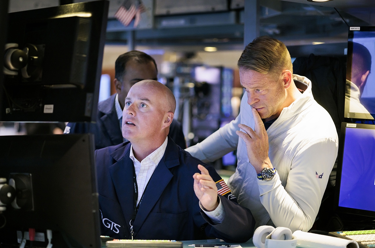 Wall Street pao na početku tjedna, kamate na najvišoj razini od 2008.