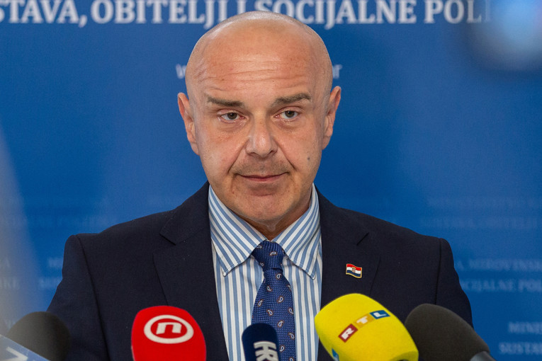 HDZ-ov ministar nakon greške države: "Otpisujemo dugove. Vraćamo i uplaćeni novac"