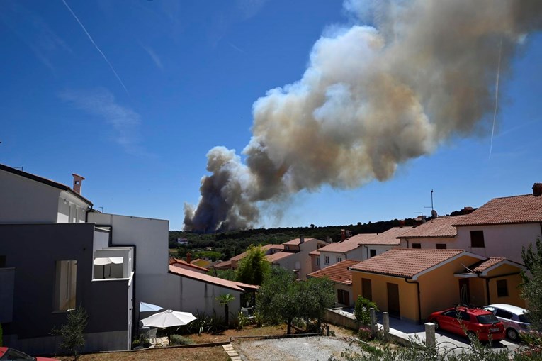 Kozlevac: Vatrogasci imaju situaciju u Puli pod kontrolom