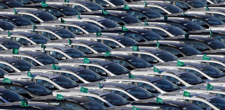 Trump ublažava dio carina za automobile