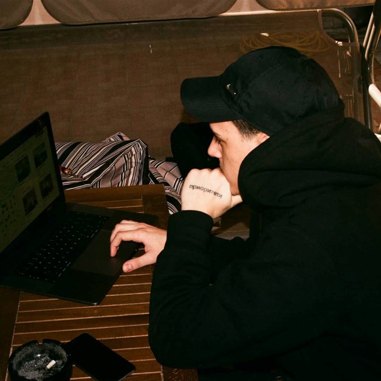 Klinac objavio novi album, zove se Icarus