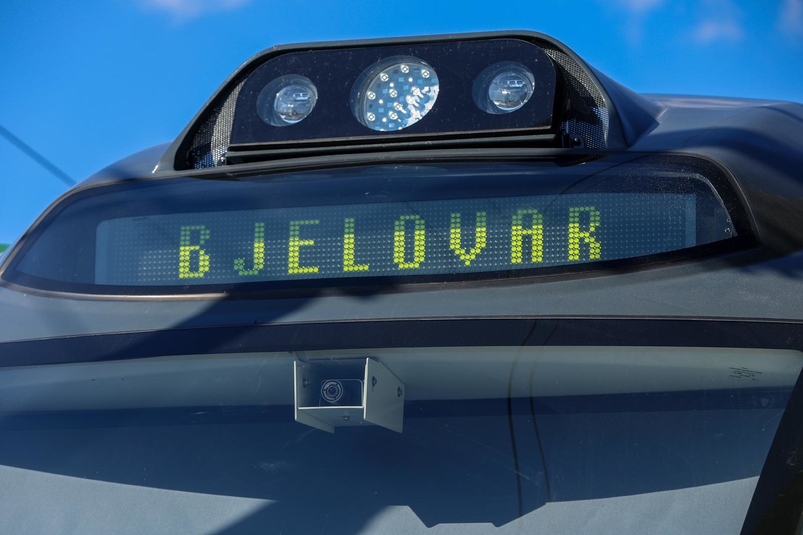 Vlak kod Bjelovara naletio na srušeno drvo, iskočio iz pruge. Ima ozlijeđenih