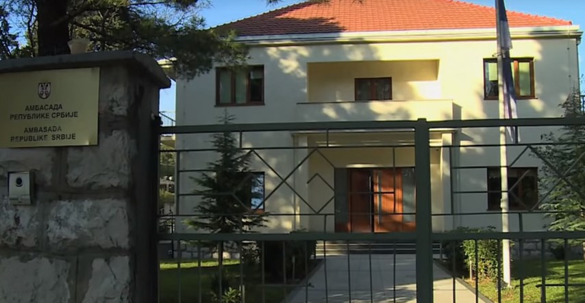 Crnogorci ljutiti jer Srbi u veleposlanstvu drže ženu optuženu za terorizam