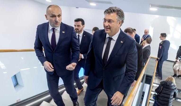 Analitičar: Počele su igre prijestolja u HDZ-u, Plenković je jako srezao Anušića