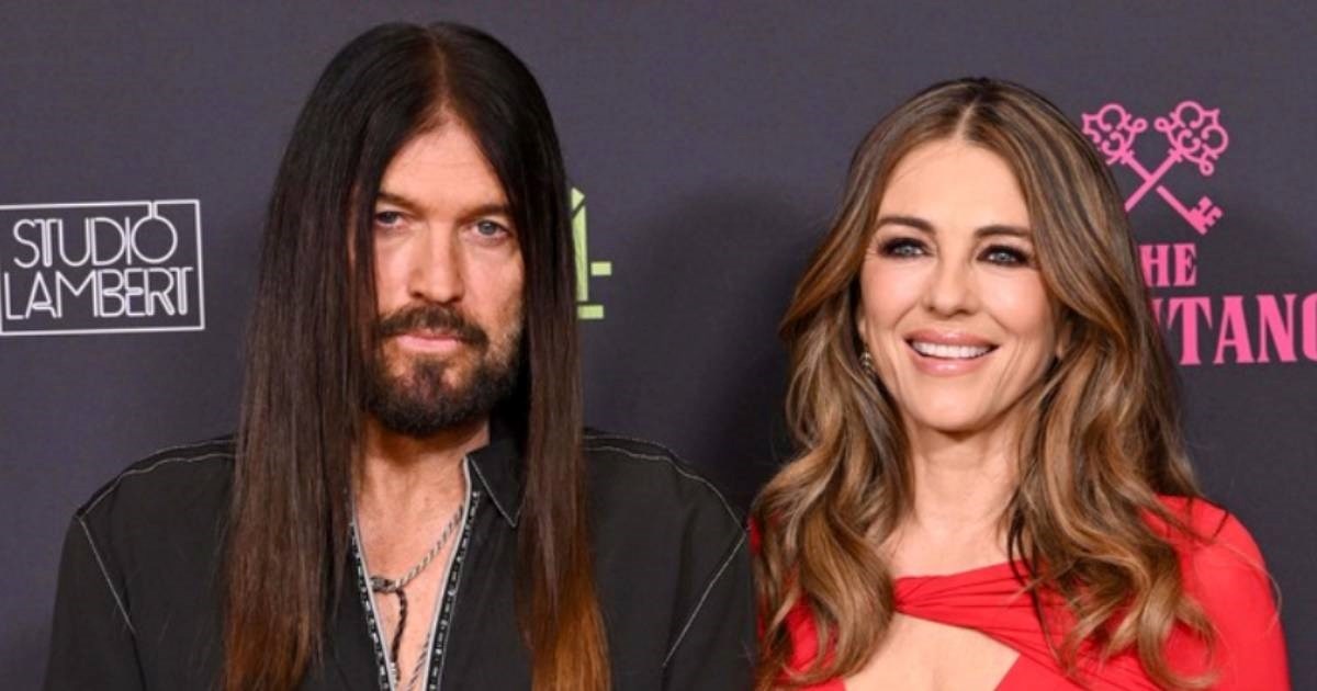 Elizabeth Hurley na premijeru svoje nove serije povela dečka Billyja Rayja Cyrusa