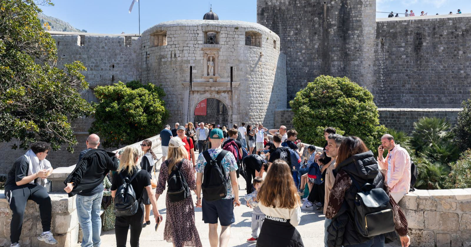 FOTO Turisti su već počeli dolaziti u Dubrovnik, pogledajte kako izgleda grad