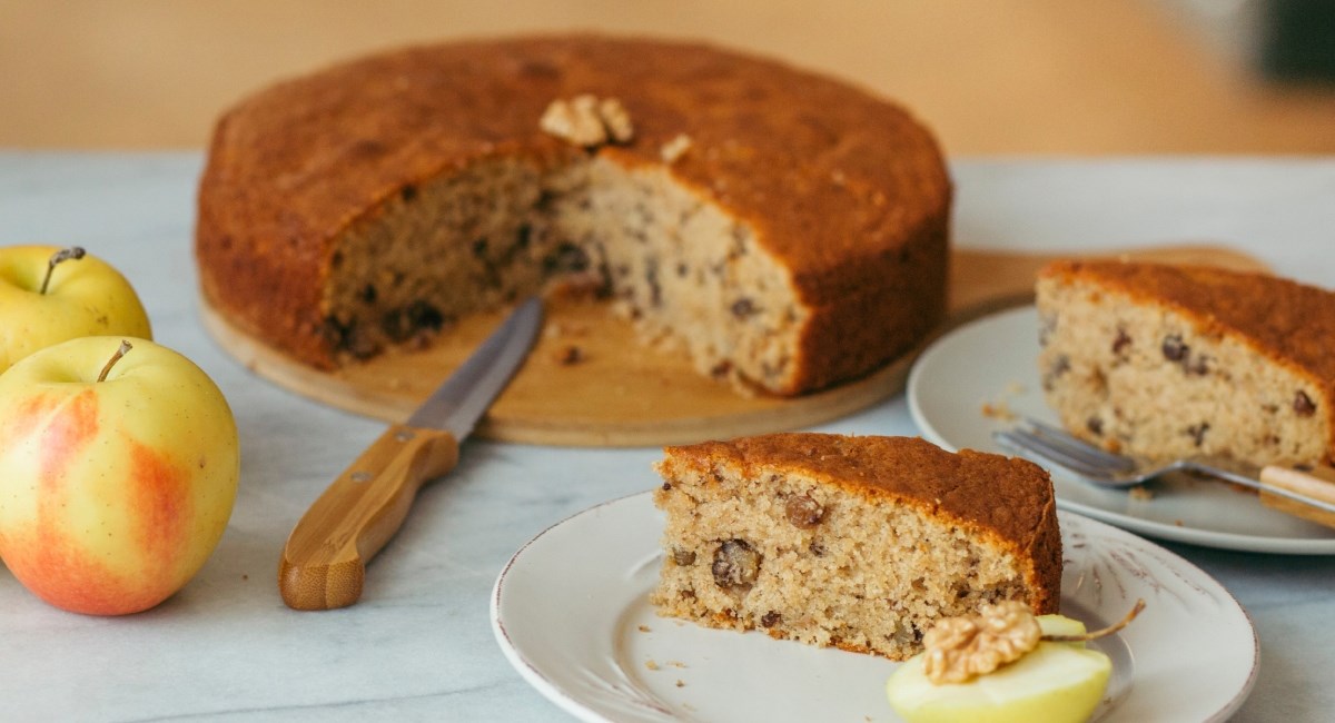 Imamo najbolji recept za domaći kolač od jabuka s dodatkom cimeta i oraha