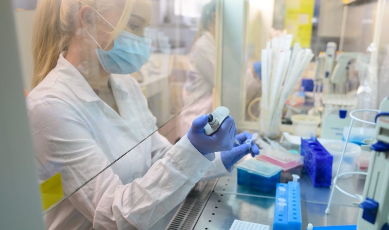 Znanstvenici s Oxforda: Na korak smo od cjepiva protiv koronavirusa