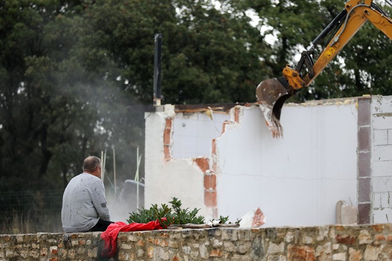 Oporba protiv ukidanja roka za legalizaciju. HDZ: Zakon ide u susret svim građanima