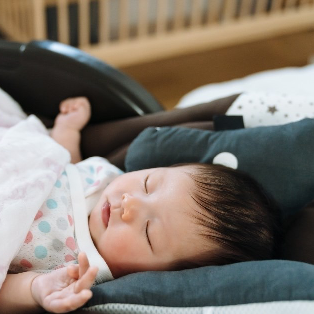 Nakon 100 smrtnih slučajeva poznata tvrtka iz prodaje povlači kolijevke za bebe