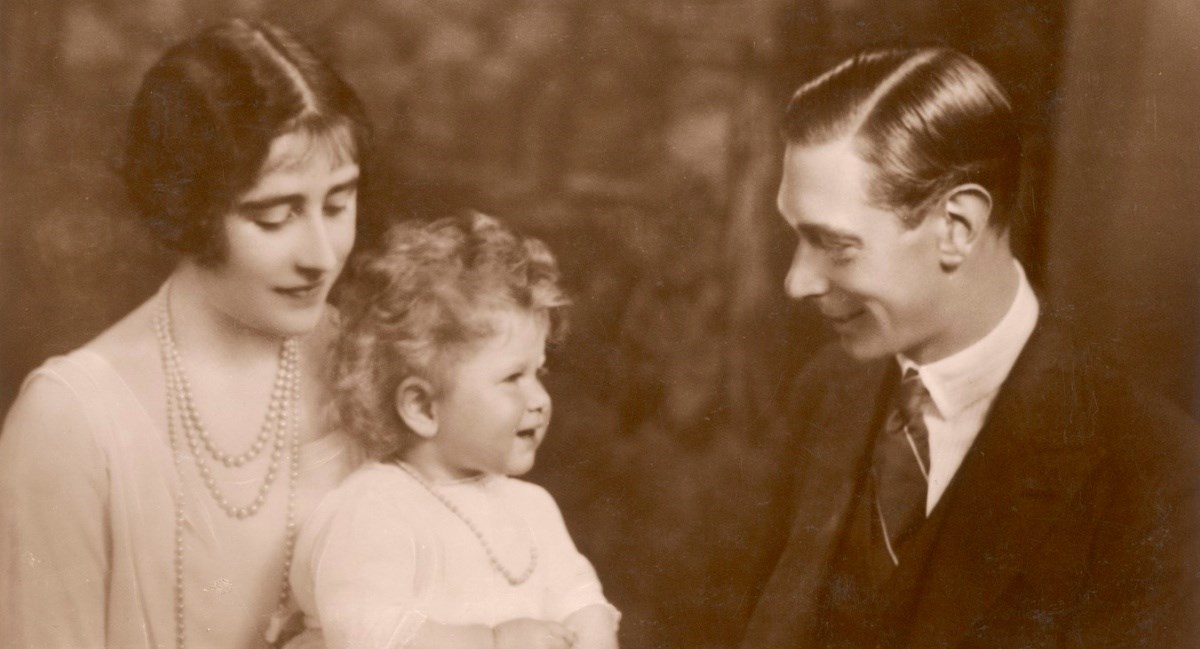 Otac kraljice Elizabete umro je od raka pluća, javnost nije imala pojma o bolesti