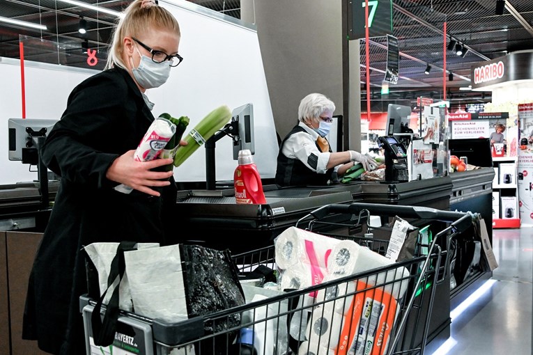Promet u njemačkoj maloprodaji neočekivano je pao u srpnju